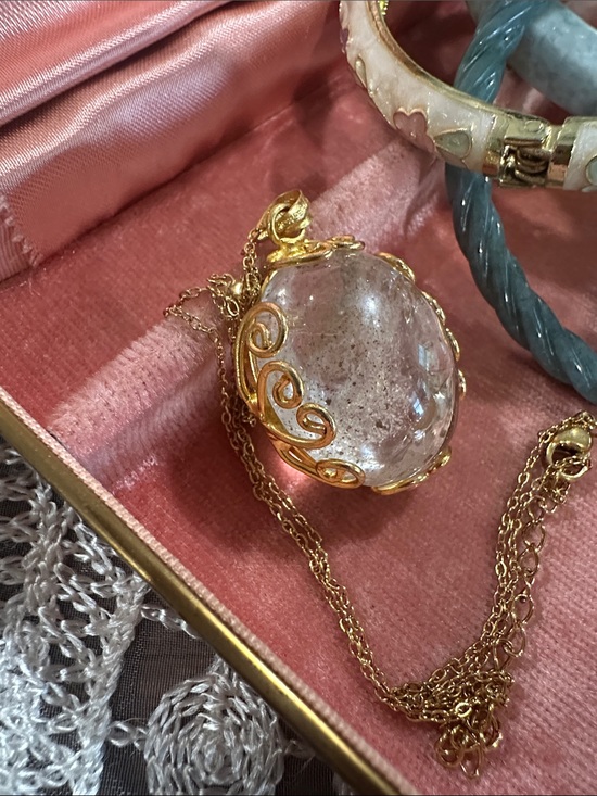 Jewelry - Crystal Quartz Natural Pendant Pool of Light Natural Stone